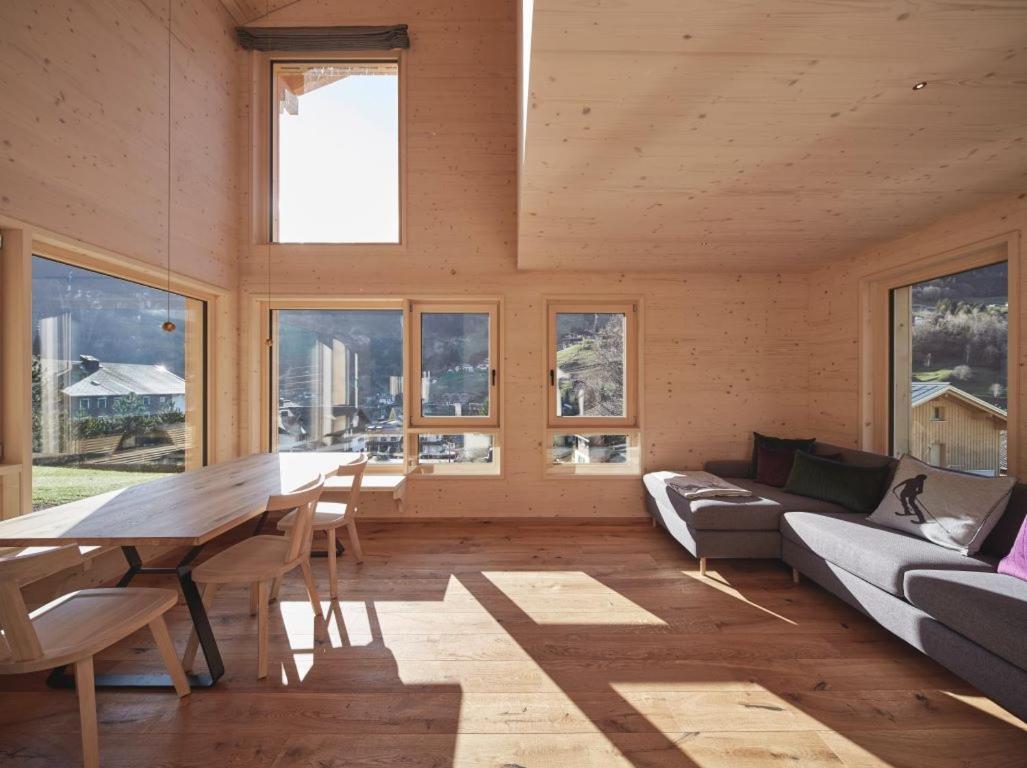 Haus Motta Villa กาชูร์น ภายนอก รูปภาพ